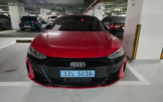 그랜드카니발 중고차 e-트론 GT GT 콰트로 프리미엄 매물 사진 13 - 2022/01 50,152km