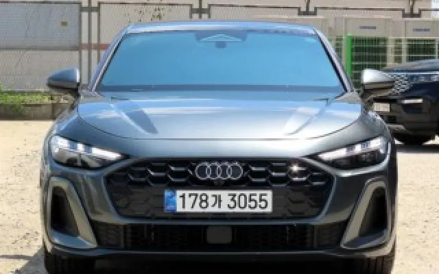그랜드카니발 중고차 A5 (B10) 40 TFSI 콰트로 S-라인 매물 사진 3 - 2025/12 7,454km