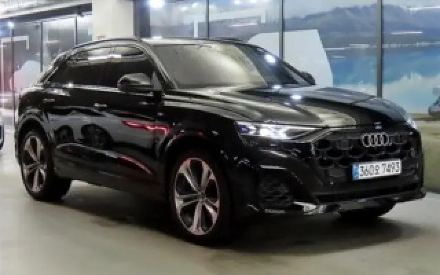 그랜드카니발 중고차 Q8 55 TFSI 콰트로 프리미엄 매물 사진 8 - 2026/04 2,174km